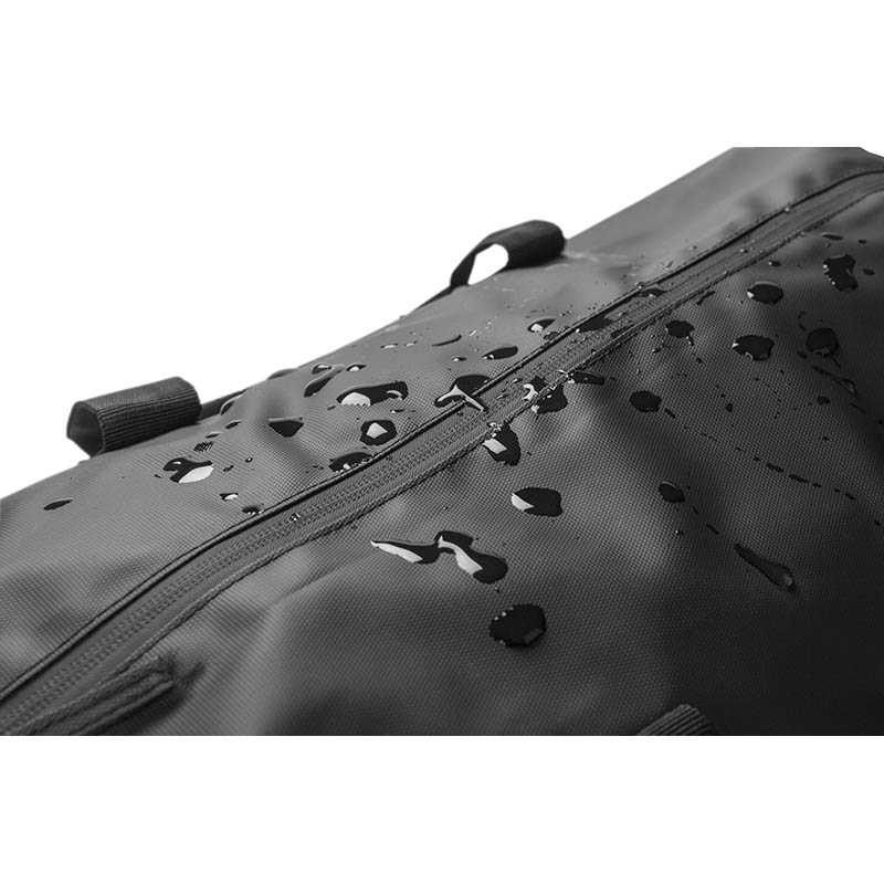 Voduodpudivá športová taška > čierna