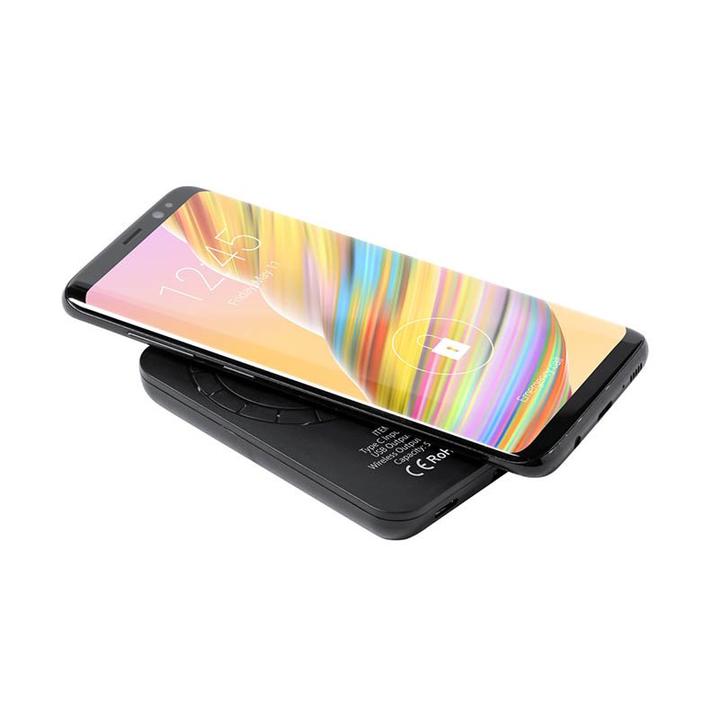 Power banka (5000 mAh) > čierna