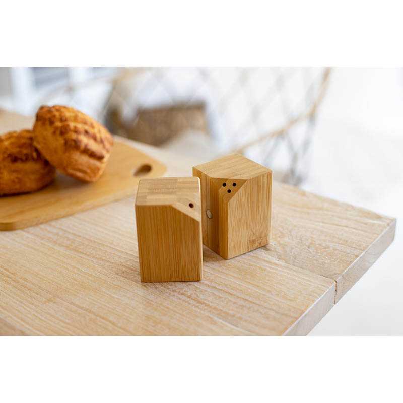 Korenička a soľnička > prírodná