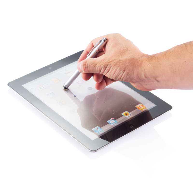 4 v 1 pero > strieborná