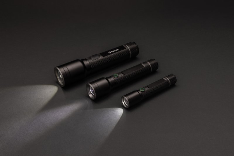Profesionálne USB svietidlo Gear X z RCS recykl. hliníka > čierna