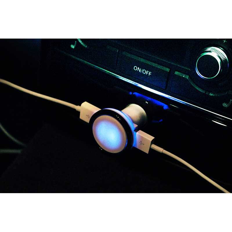 USB nabíjačka do auta > biela