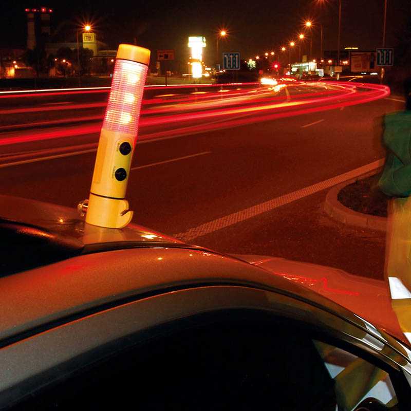 Núdzové kladivo > žltá