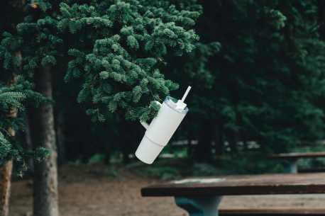 Termohrnček s madlom Tana 900ml z RCS recykl. plastu > biela