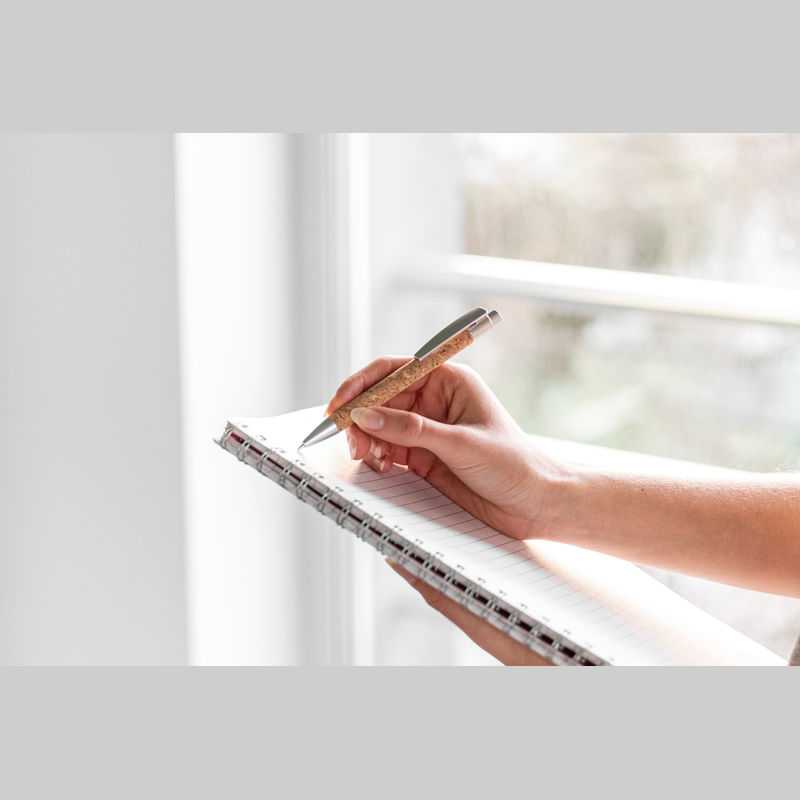 Guľôčkové pero z korku > hnedá