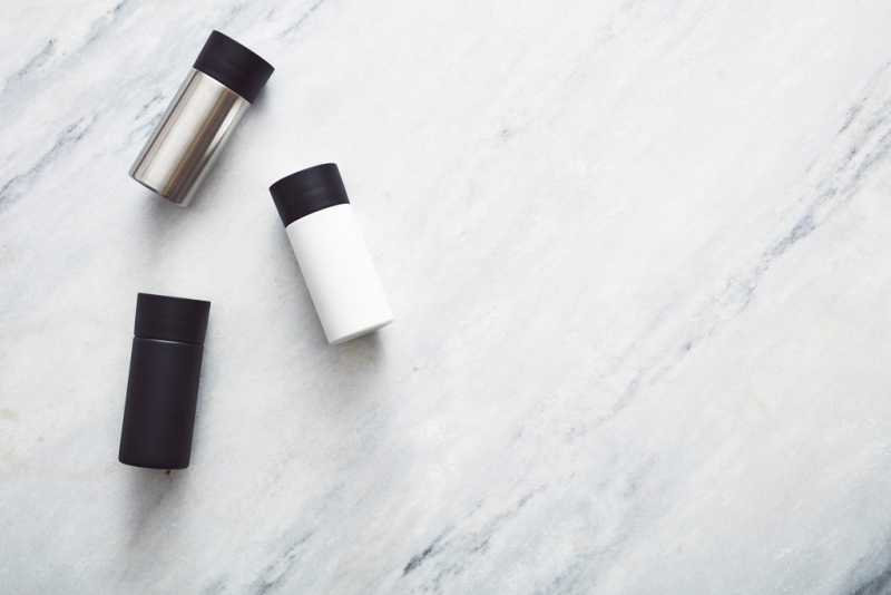 Termohrnček VINGA Otis > strieborná