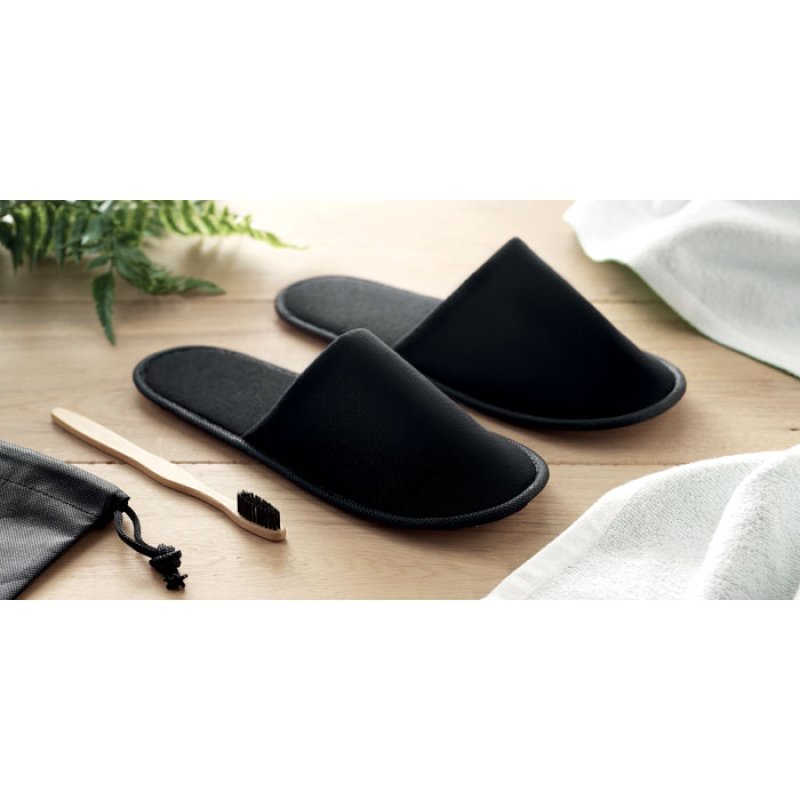 Bambusová zubná kefka > čierna