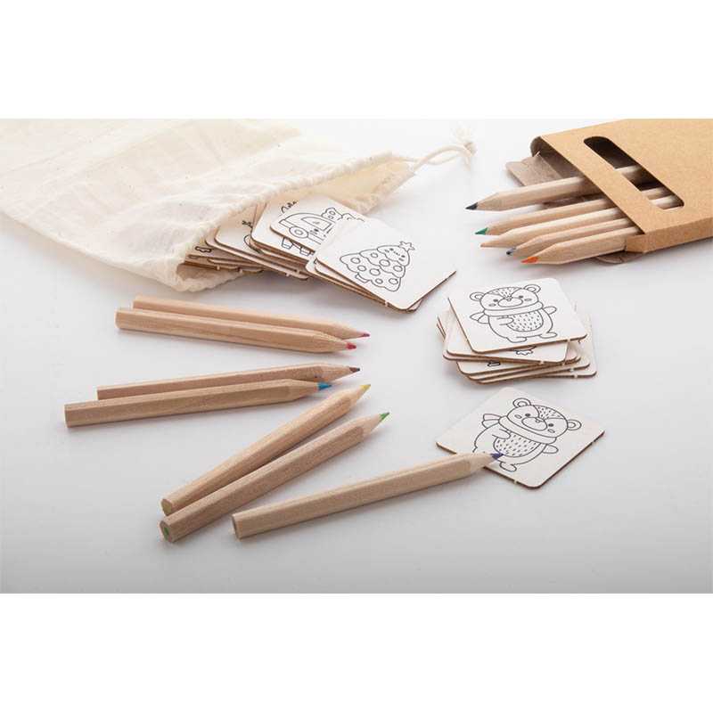 Vianočné pexeso na vyfarbenie > prírodná