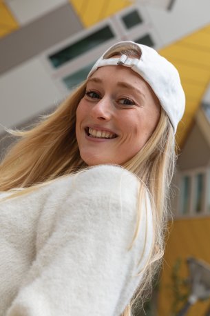 5 dielna šiltovka Impact z 280g recyklovanej bavlny AWARE > biela