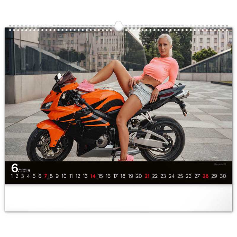 Nástenný kalendár (Girls & Bikes 2026) - 48 x 33 x 1 cm