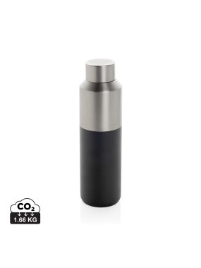 Fľaša na vodu Fluid 600ml z RCS recyklovanej ocele > čierna