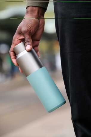 Fľaša na vodu Fluid 600ml z RCS recyklovanej ocele > zelená